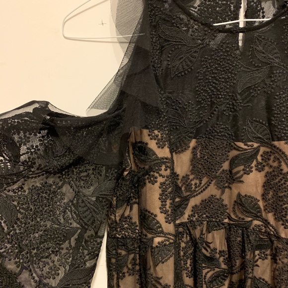 Bcbgmaxazria Holly Lace dress size S - Picture 6 of 6